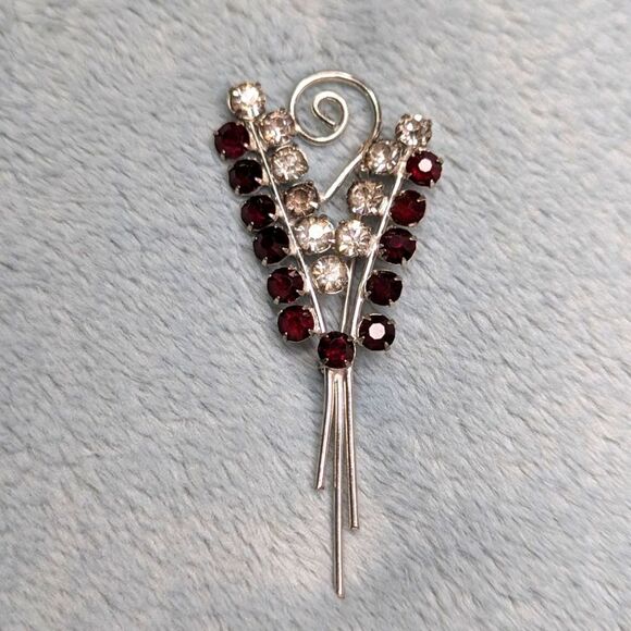 Vintage 60's Clear and Red Rhinestone - Silvertone Spray Brioche - Picture 9 of 11